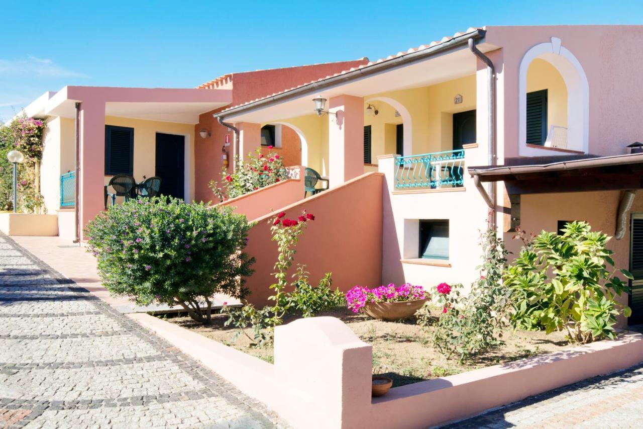 Club Hotel Marina Seada Beach Budoni Exterior foto