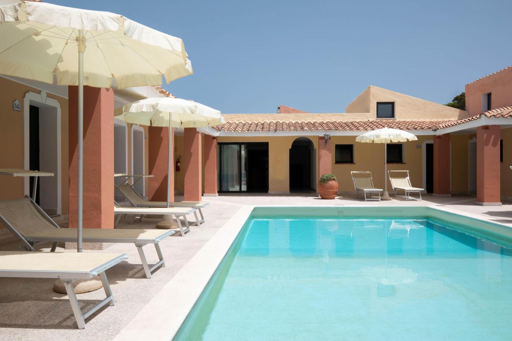 Club Hotel Marina Seada Beach Budoni Exterior foto