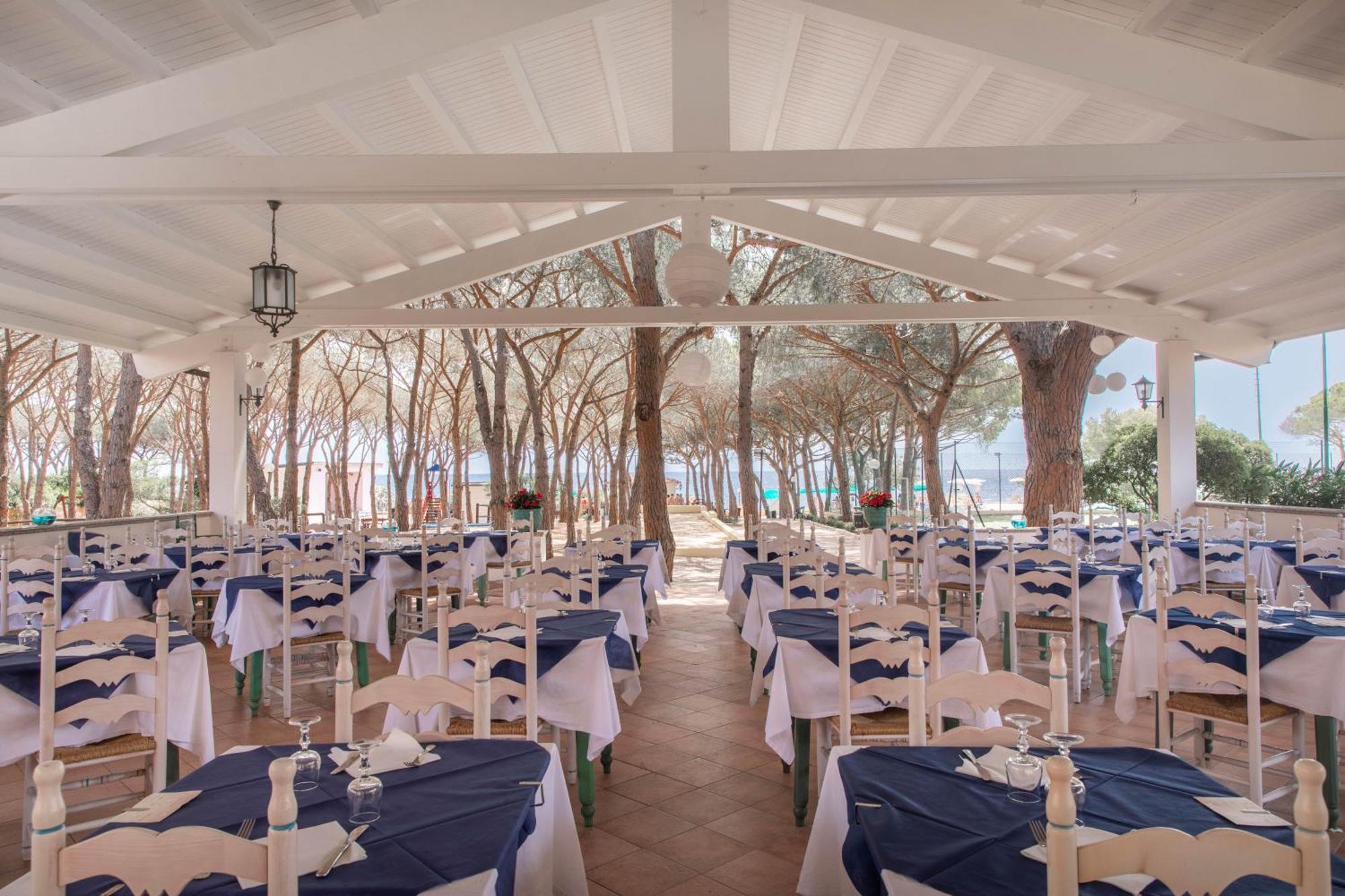 Club Hotel Marina Seada Beach Budoni Exterior foto