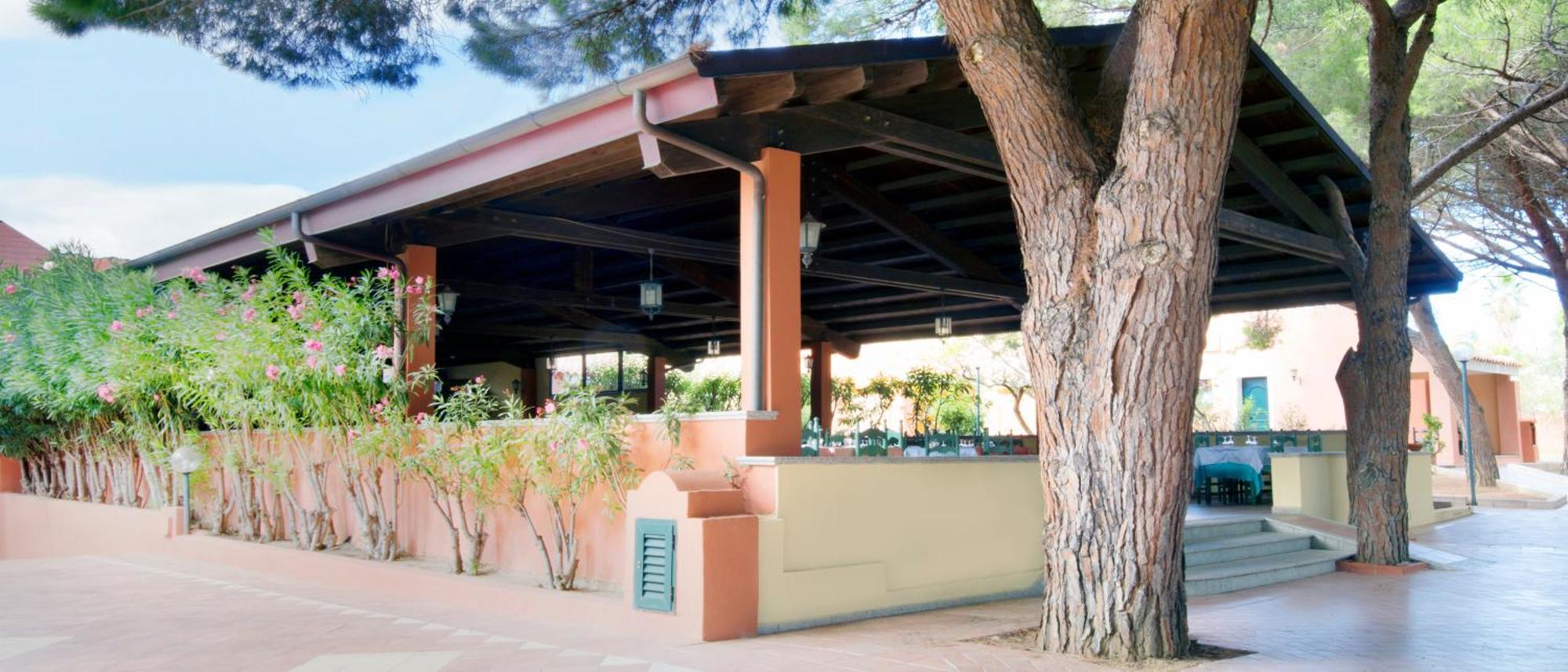 Club Hotel Marina Seada Beach Budoni Exterior foto